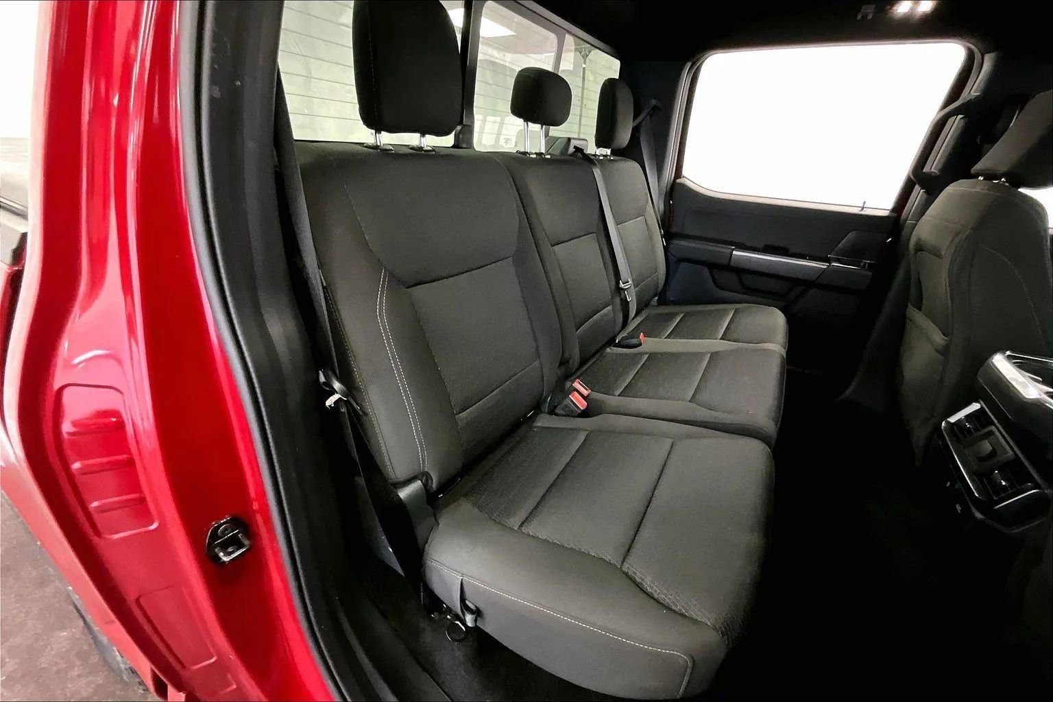 Certified 2022 Ford F150 XLT w/ Equipment Group 302A High image 26