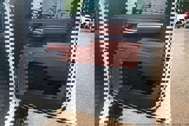 Used 2025 GMC Sierra 2500 Denali Ultimate image 24