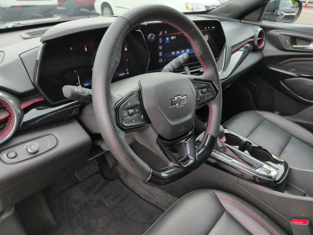 Used 2025 Chevrolet Trax RS w/ Driver Confidence Package FWD image 27