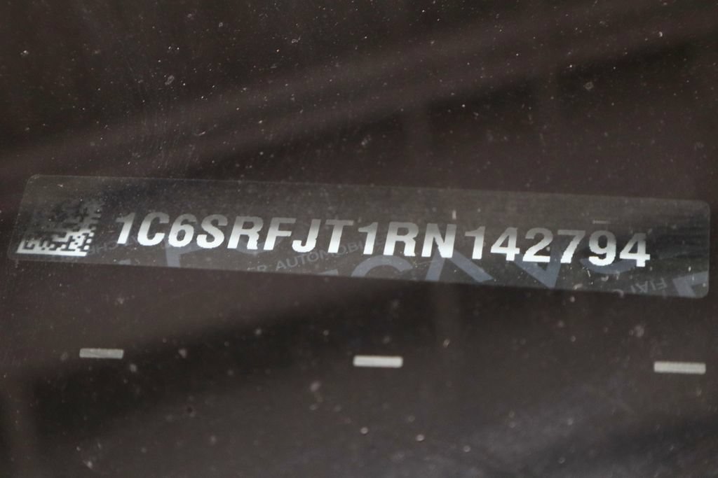 Used 2024 RAM 1500 Laramie AWD/4WD image 38