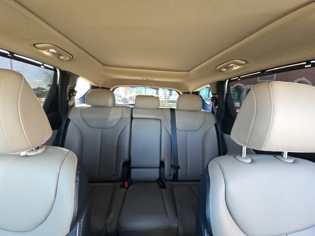Used 2022 Hyundai Santa Fe SEL w/ Convenience + Premium Package image 25