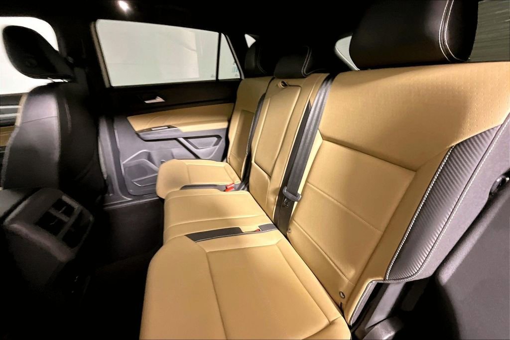 Used 2021 Volkswagen Atlas Cross Sport SEL R-Line image 21