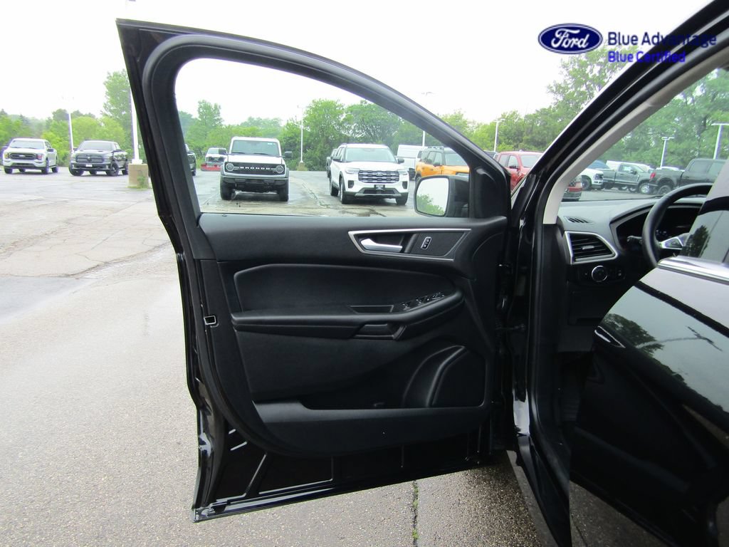 Certified 2024 Ford Edge SEL w/ Convenience Package AWD/4WD image 28