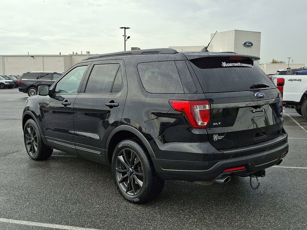 Certified 2018 Ford Explorer XLT w/ Equipment Group 202A AWD/4WD image 4