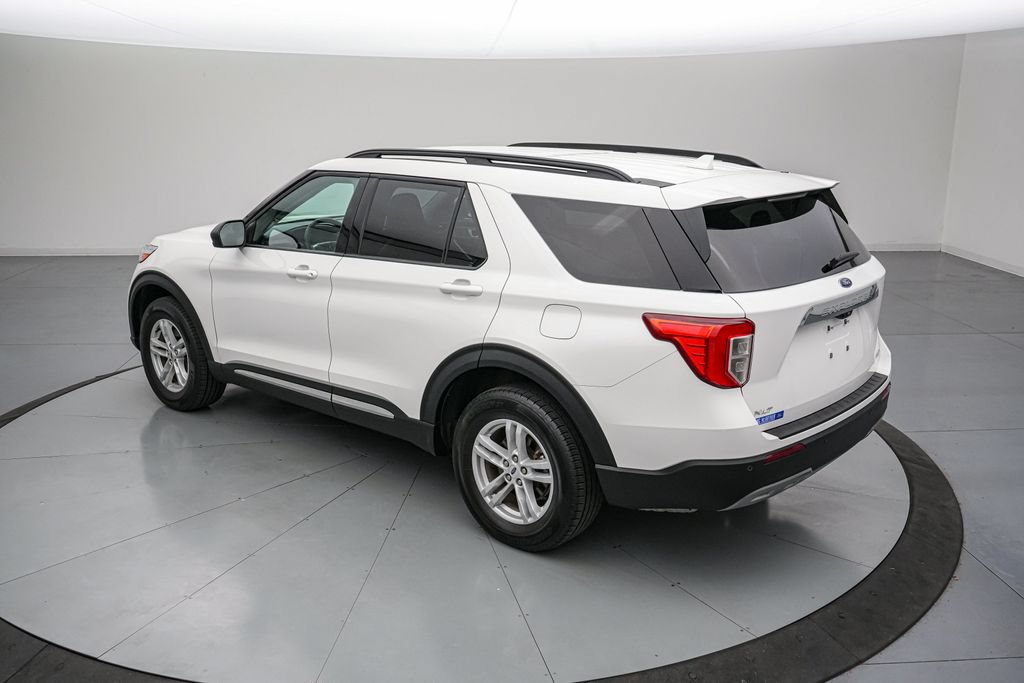 Certified 2024 Ford Explorer XLT w/ Equipment Group 202A AWD/4WD image 6
