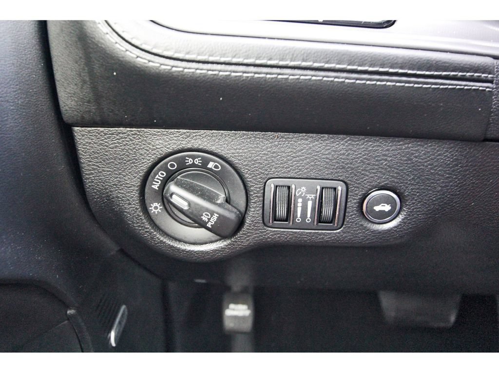 Used 2023 Dodge Challenger SXT w/ Plus Package RWD image 15