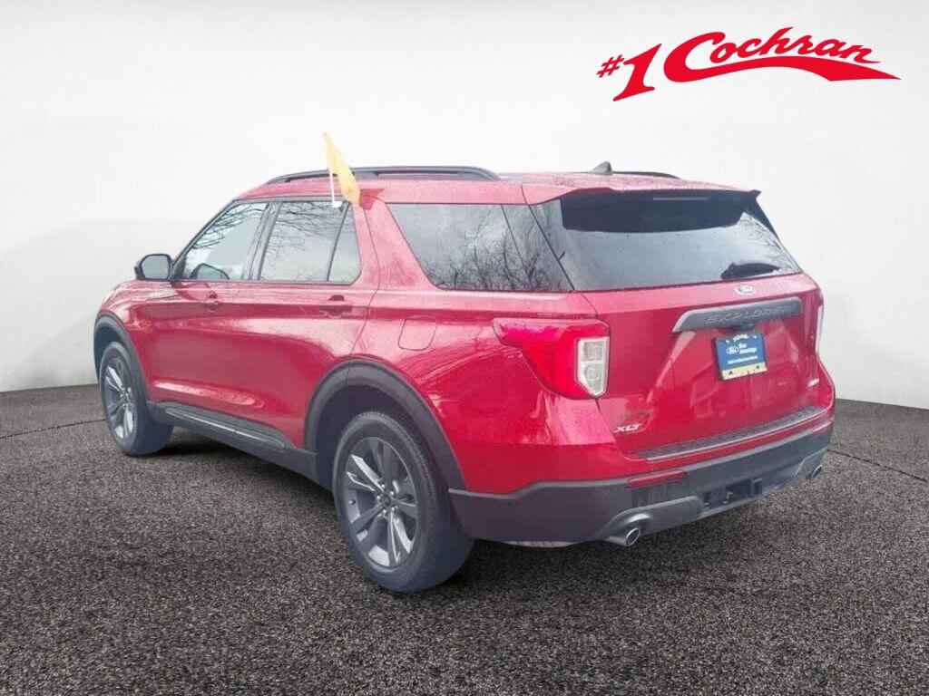 Certified 2023 Ford Explorer XLT w/ Equipment Group 202A AWD/4WD image 19