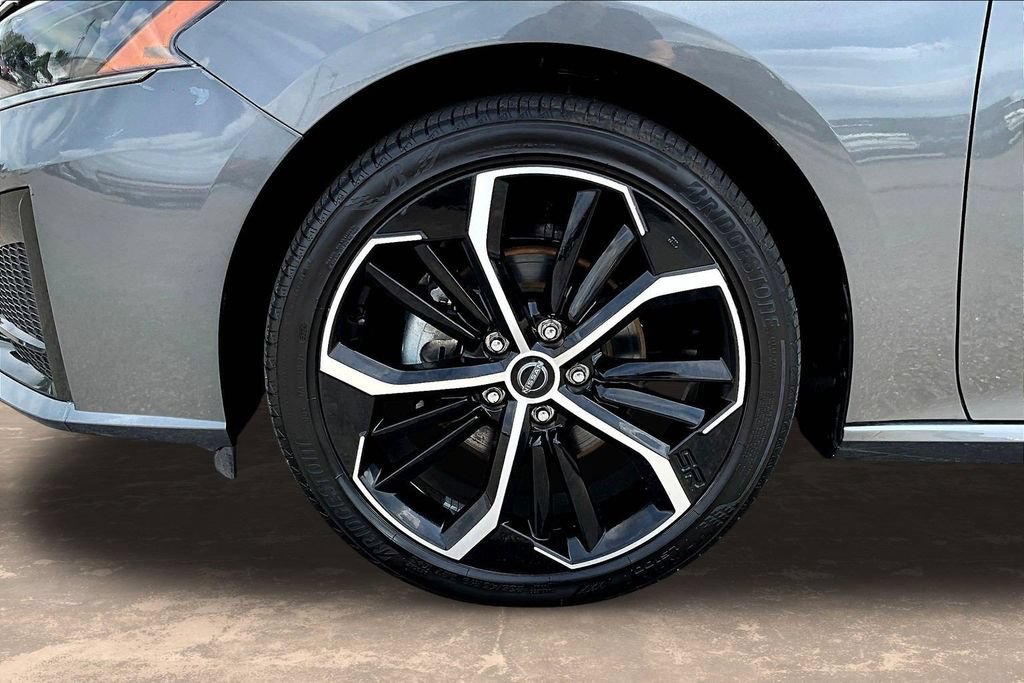 Used 2025 Nissan Altima 2.5 SR FWD image 35