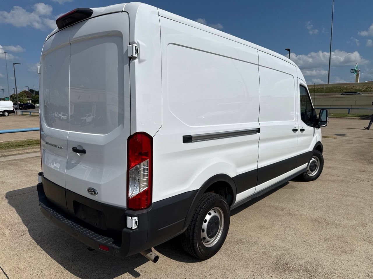 Certified 2023 Ford Transit 250 Medium Roof RWD image 9