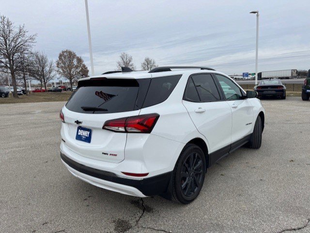 Used 2023 Chevrolet Equinox RS w/ RS Leather Package image 5