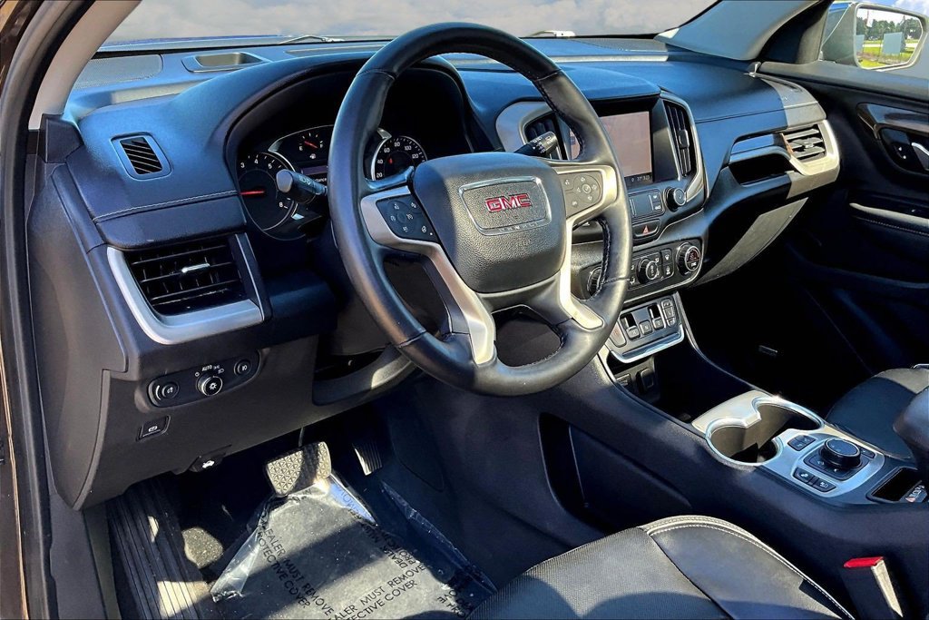 Used 2020 GMC Terrain Denali w/ Denali Premium Package FWD image 19