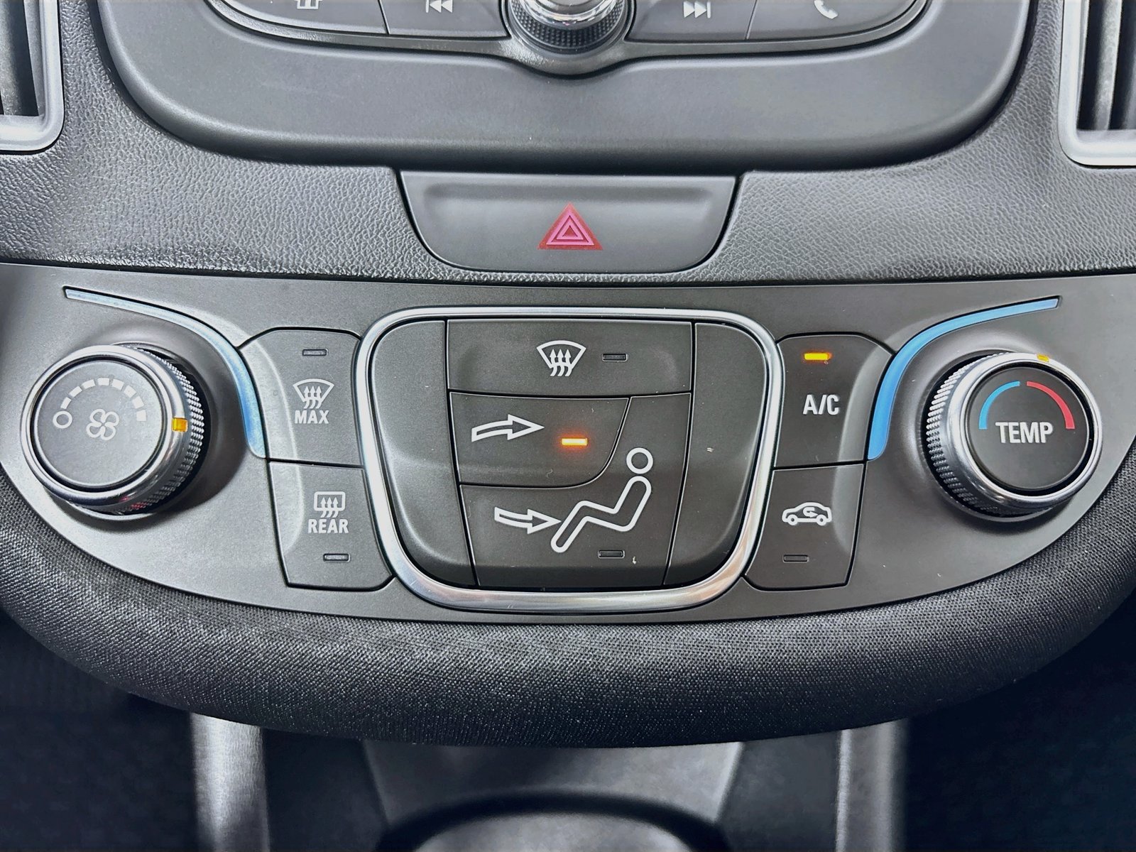 Used 2018 Chevrolet Malibu LS FWD image 15