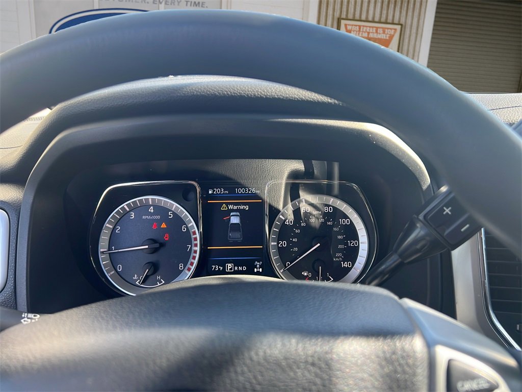 Used 2019 Nissan Titan SV image 6