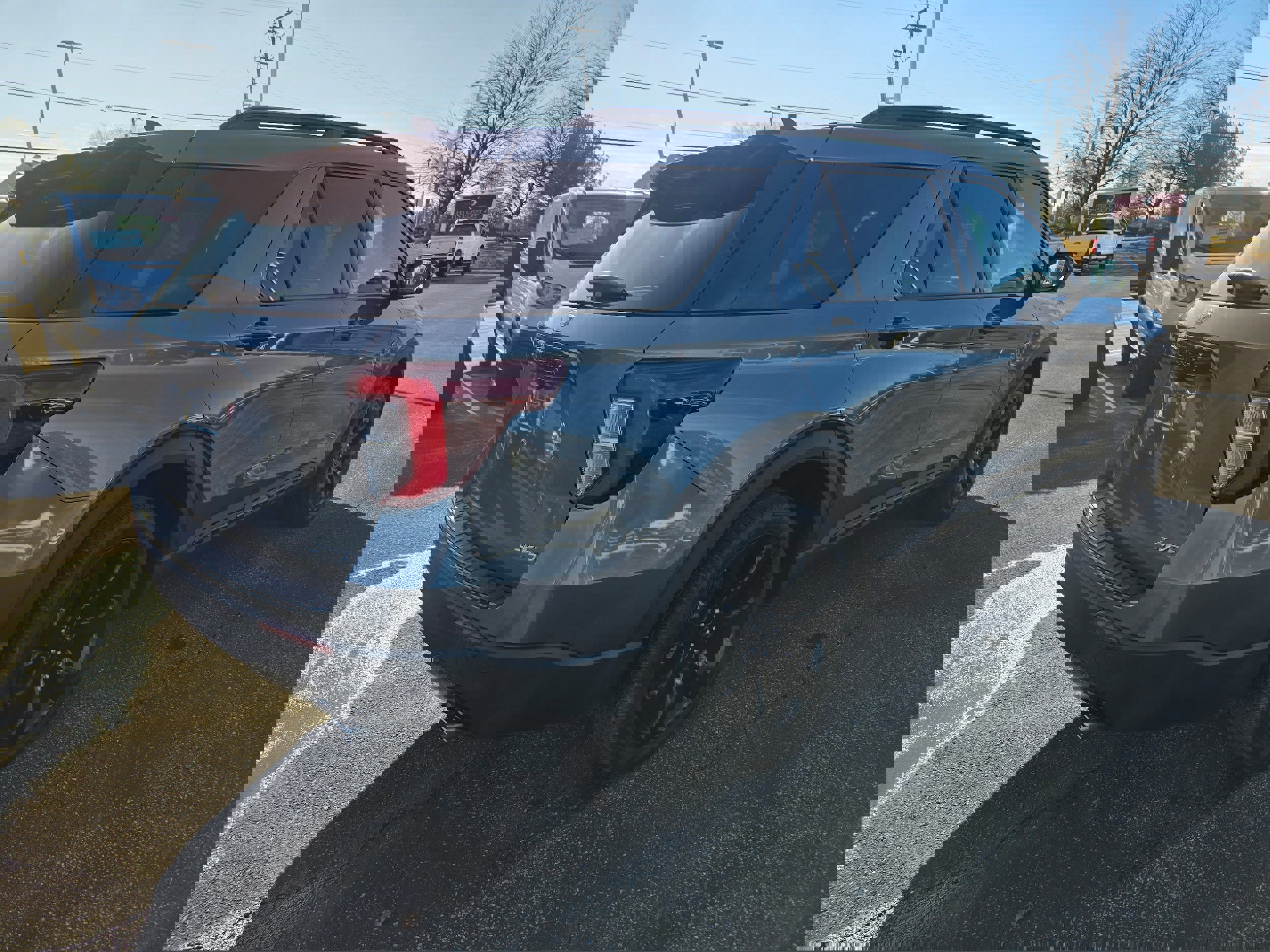 Certified 2022 Ford Explorer ST-Line image 3