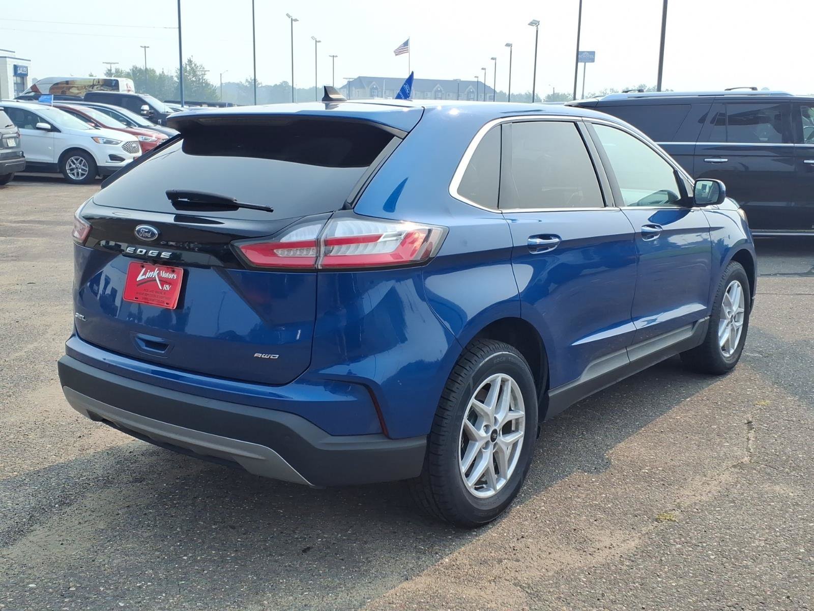 Certified 2024 Ford Edge SEL AWD/4WD image 6
