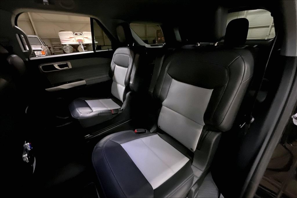 Certified 2023 Ford Explorer XLT w/ Equipment Group 202A AWD/4WD image 24