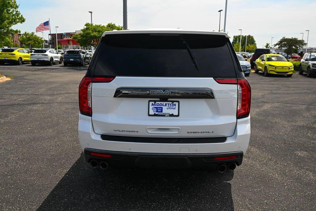 Used 2023 GMC Yukon XL Denali Ultimate AWD/4WD image 6