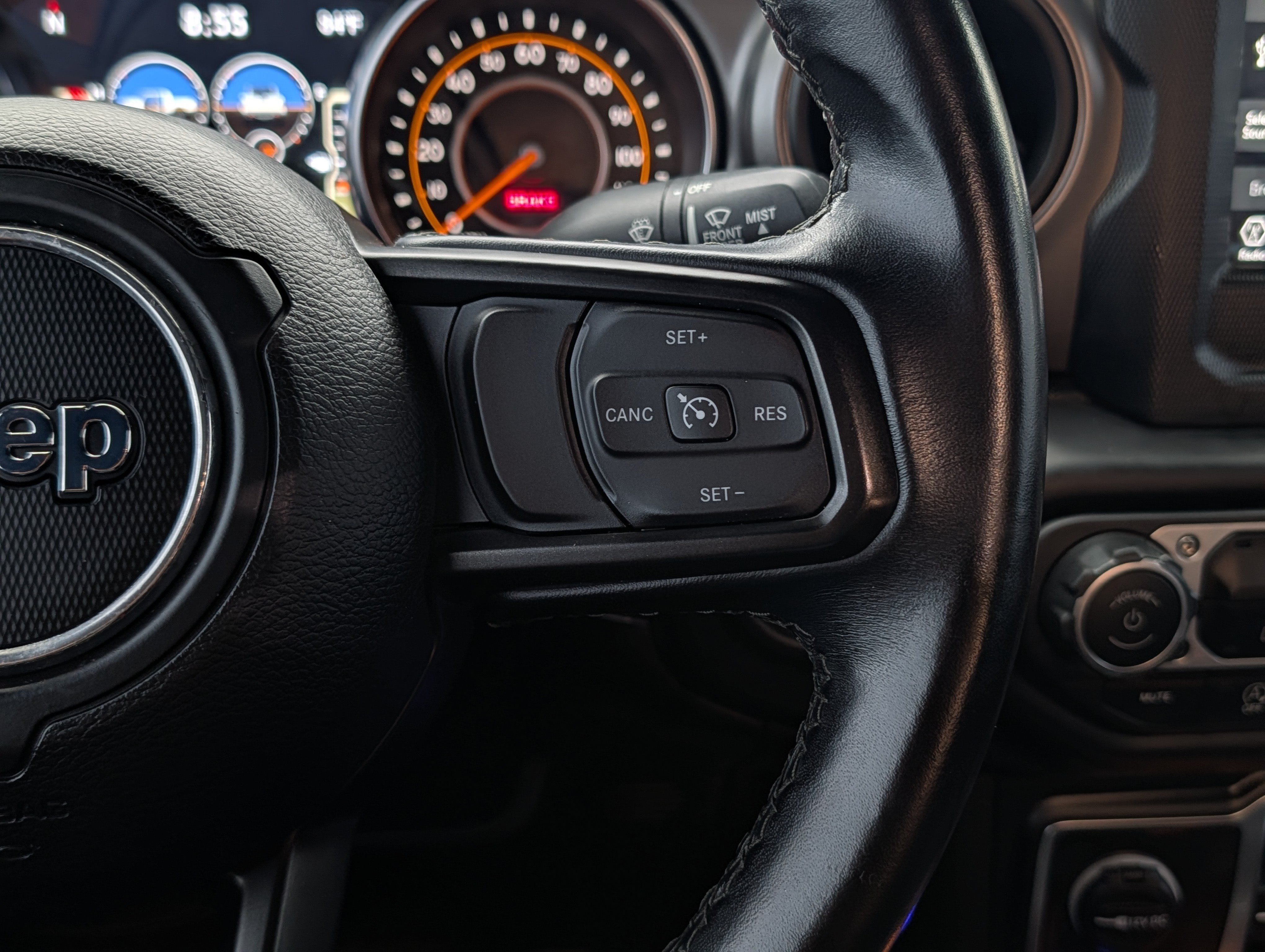 Used 2021 Jeep Gladiator Sport AWD/4WD image 28
