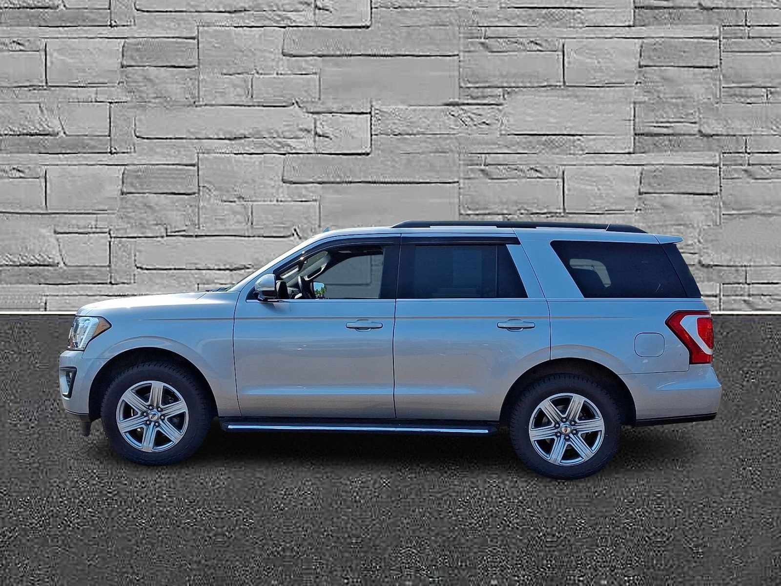 Certified 2020 Ford Expedition XLT w/ Equipment Group 202A AWD/4WD image 6