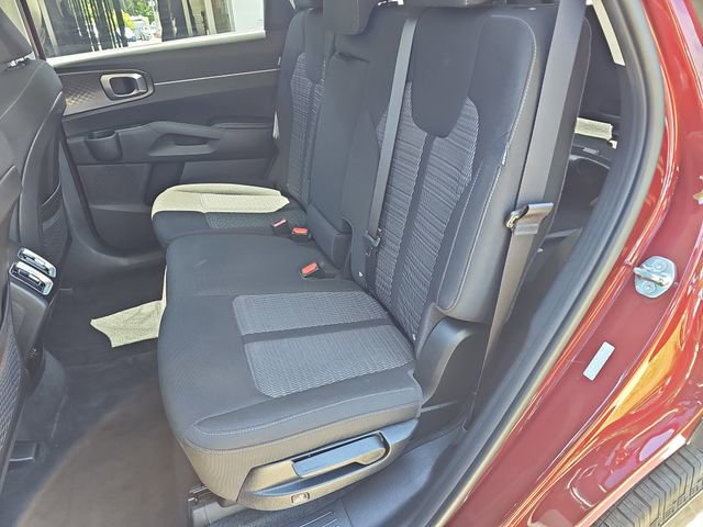 Used 2025 Kia Sorento LX FWD image 14