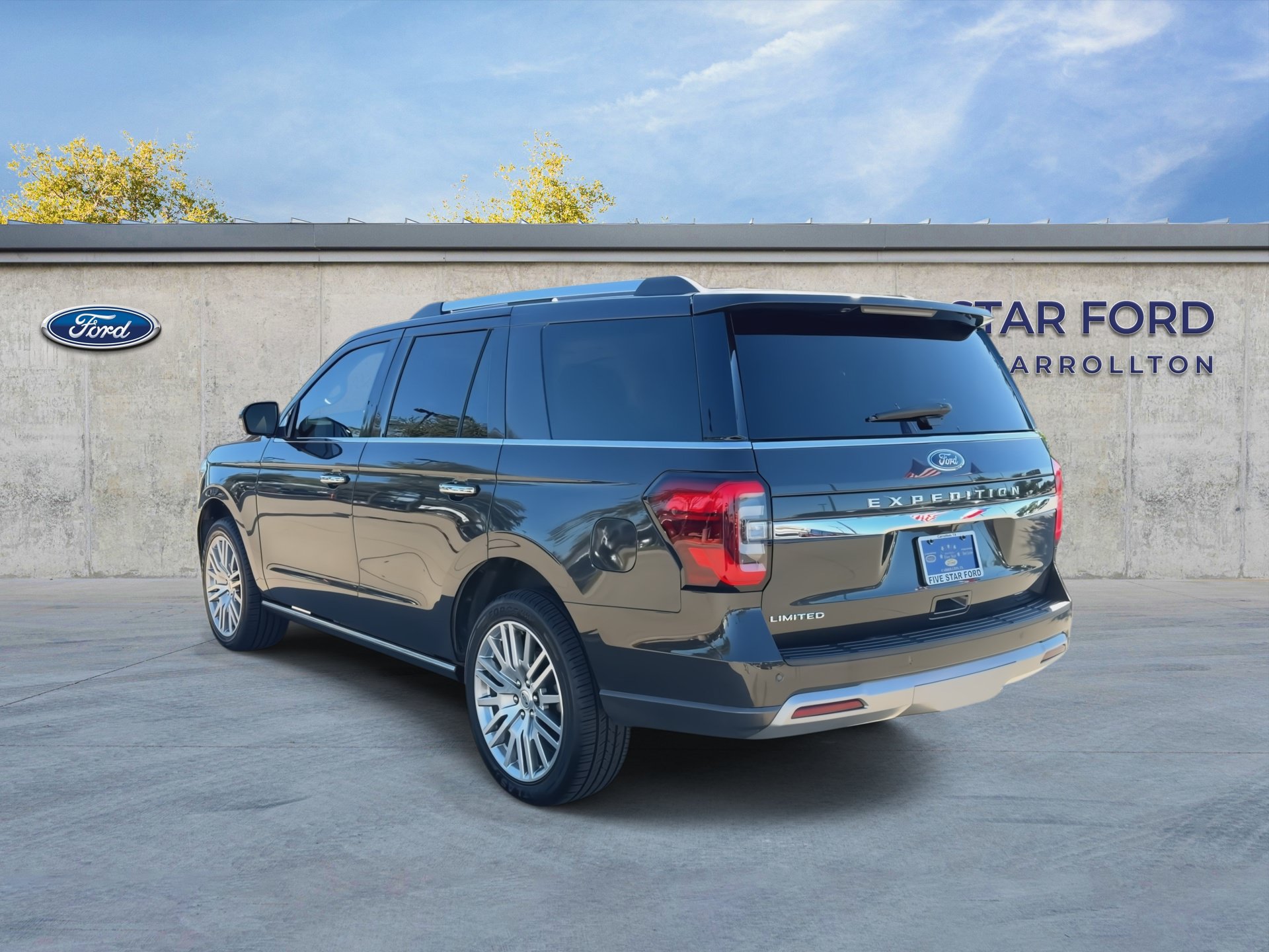 Certified 2024 Ford Expedition Limited AWD/4WD image 6