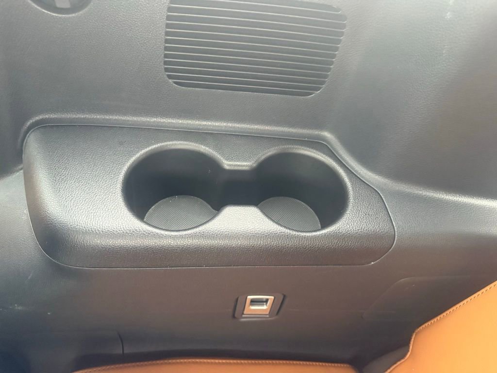 Used 2025 Toyota Highlander Platinum AWD/4WD image 41