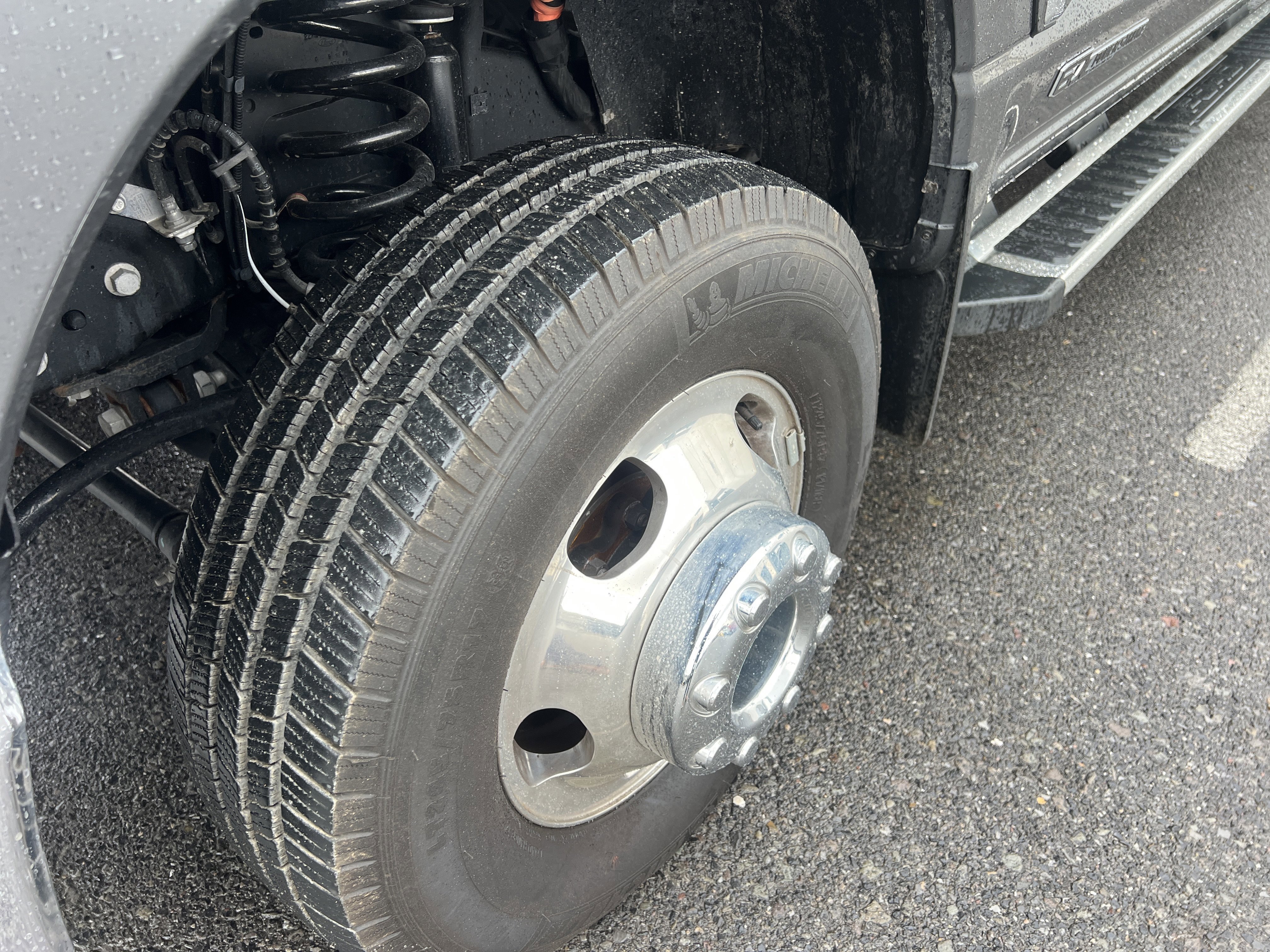 Certified 2025 Ford F350 Lariat AWD/4WD image 11