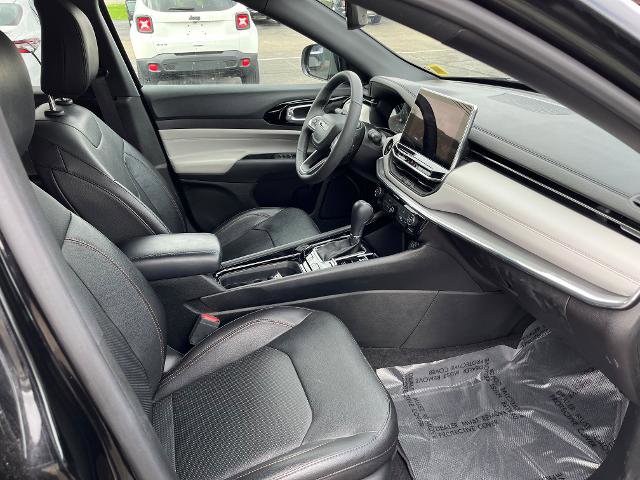 Used 2023 Jeep Compass Limited AWD/4WD image 10