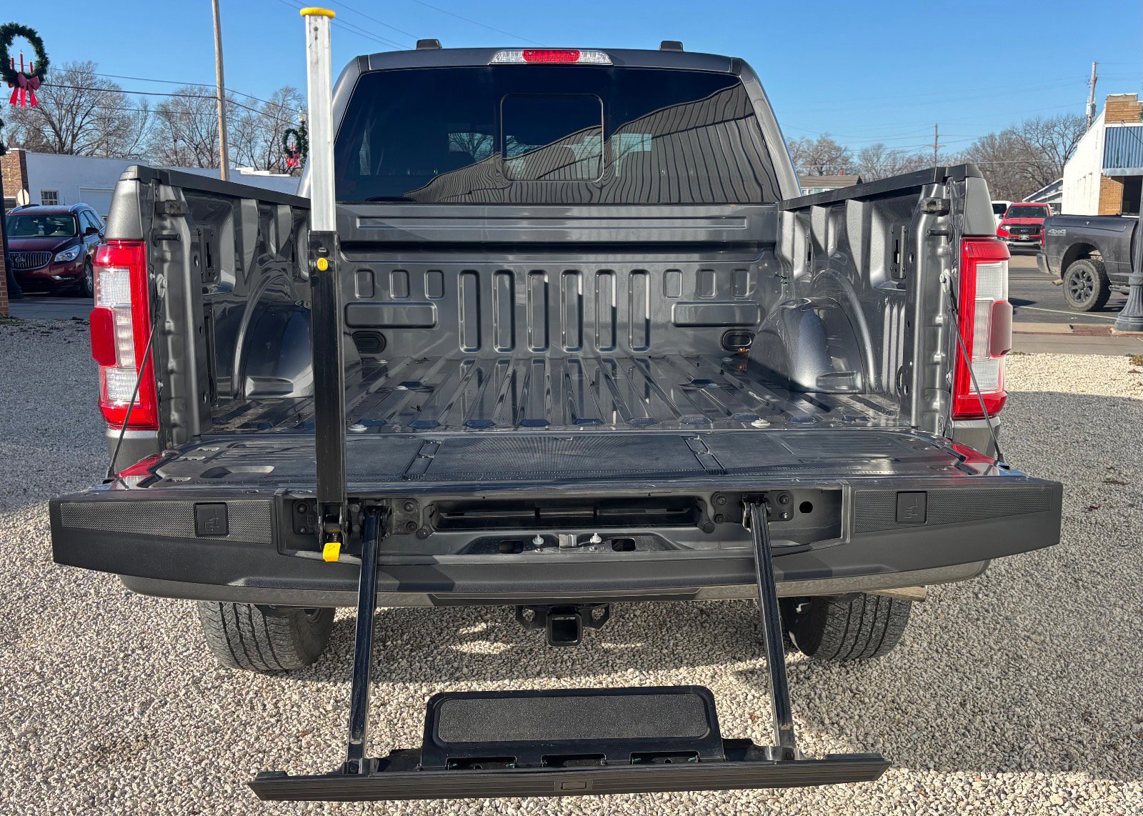 Certified 2022 Ford F150 Lariat w/ Equipment Group 502A High image 6