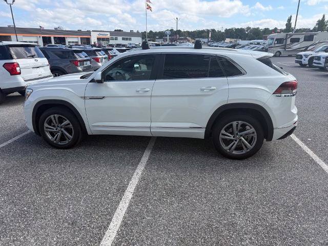 Used 2024 Volkswagen Atlas Cross Sport SEL R-Line AWD/4WD image 5