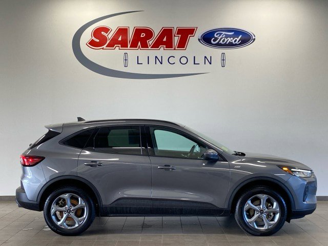 Certified 2025 Ford Escape ST-Line Select w/ Tech Pack #1 AWD/4WD image 1