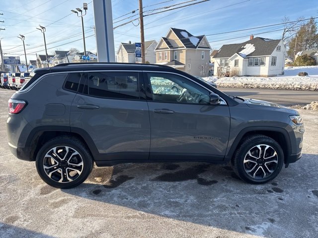 Used 2022 Jeep Compass Limited image 5