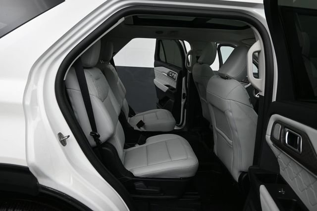 Certified 2025 Ford Explorer Platinum w/ Ultimate Package AWD/4WD image 26