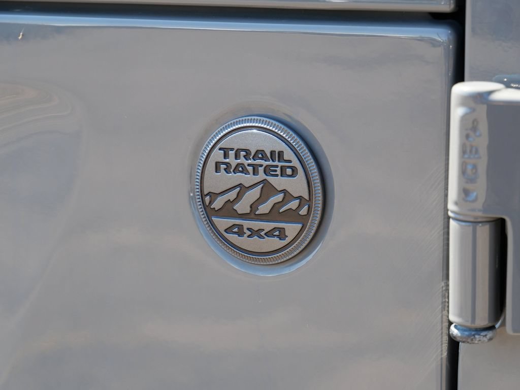 Used 2022 Jeep Gladiator Overland AWD/4WD image 10