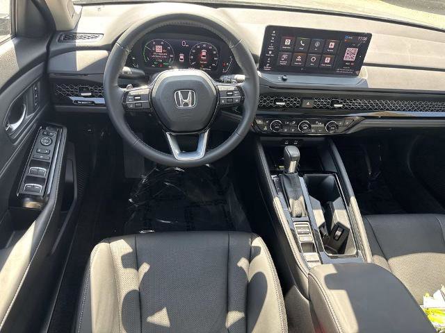 Used 2023 Honda Accord Touring image 11