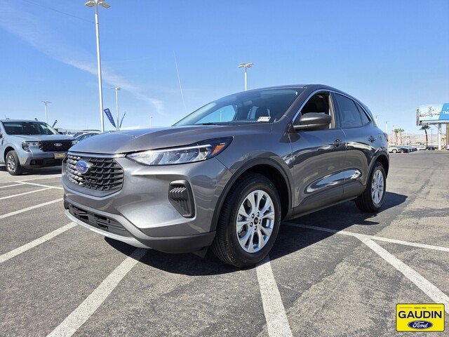 Certified 2024 Ford Escape Active w/ Tech Pack #1 FWD image 3
