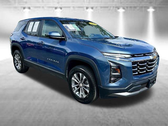 Used 2026 Chevrolet Equinox LT FWD image 3