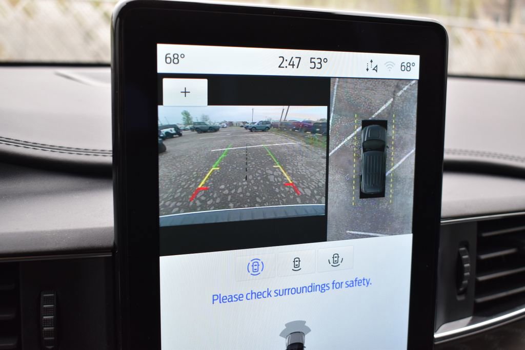 Certified 2023 Ford Explorer Platinum w/ Technology Package image 13