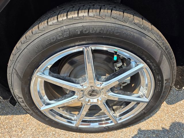 Certified 2022 Ford Edge ST-Line w/ Class II Trailer Tow Package image 11