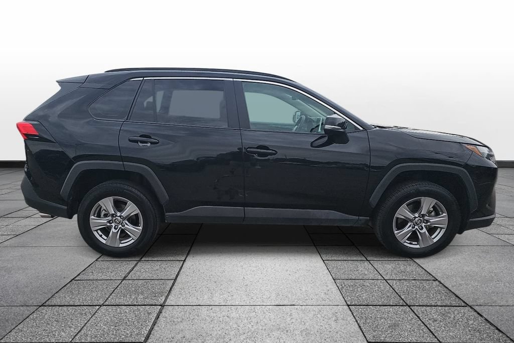 Used 2025 Toyota RAV4 XLE FWD image 4