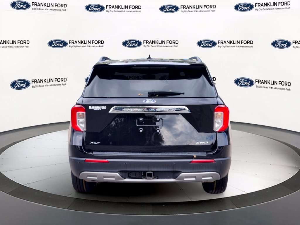 Certified 2024 Ford Explorer XLT w/ Equipment Group 202A AWD/4WD image 4