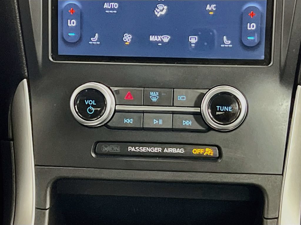 Certified 2024 Ford Edge SEL AWD/4WD image 25