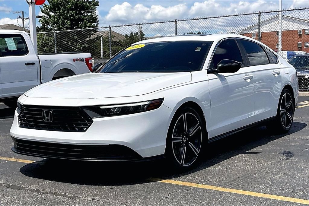Used 2023 Honda Accord Sport image 11