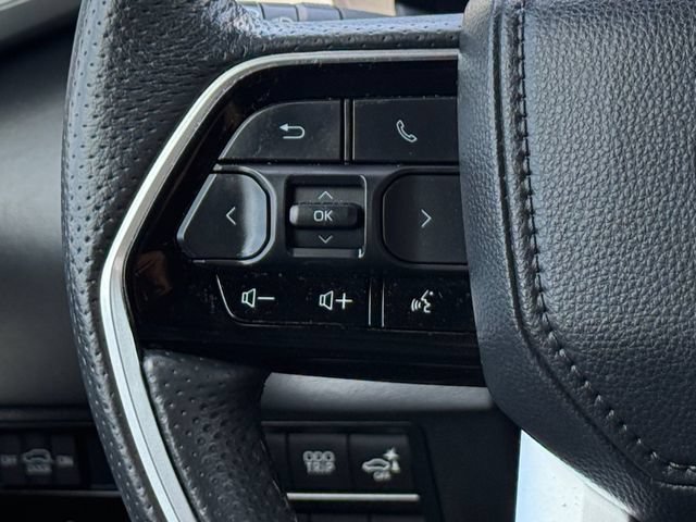 Used 2023 Toyota Sequoia Platinum AWD/4WD image 12