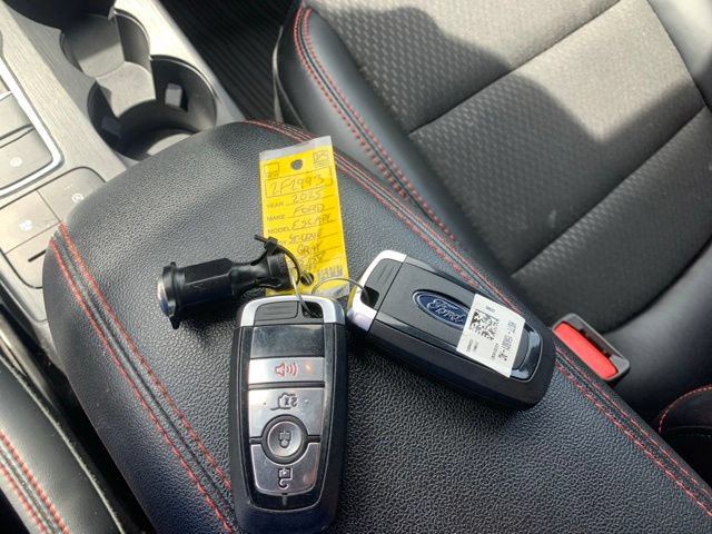 Certified 2025 Ford Escape ST-Line AWD/4WD image 40