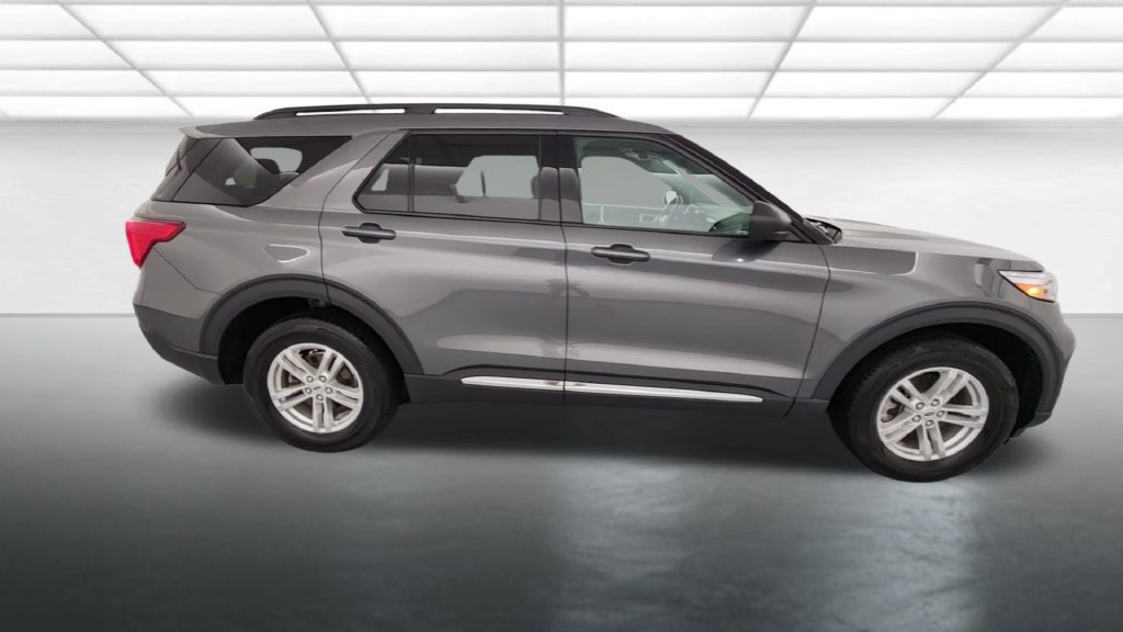 Certified 2023 Ford Explorer XLT AWD/4WD image 9