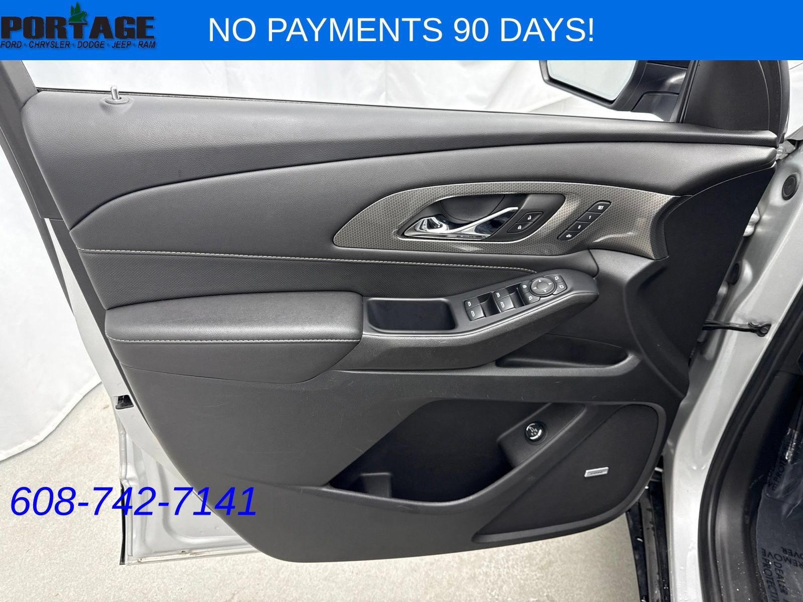 Used 2022 Chevrolet Traverse Premier w/ Redline Edition AWD/4WD image 12
