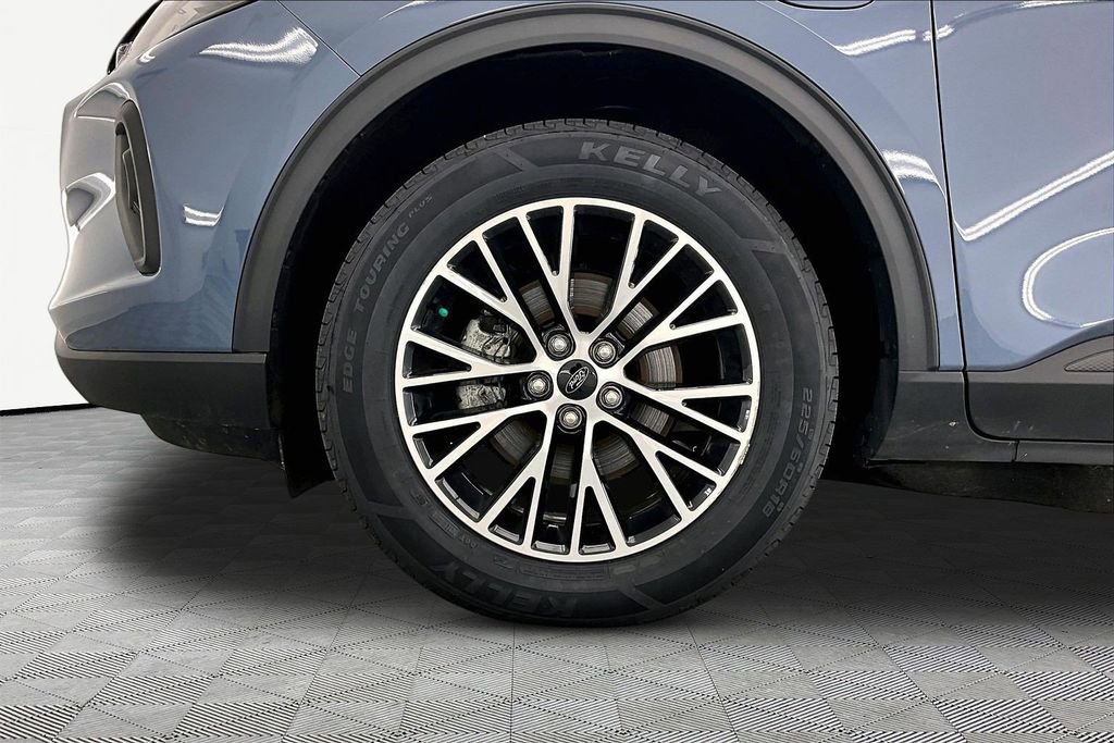 Certified 2024 Ford Escape SE FWD image 9