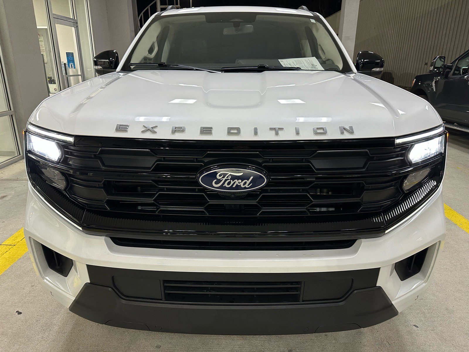 Certified 2025 Ford Expedition Active image 8