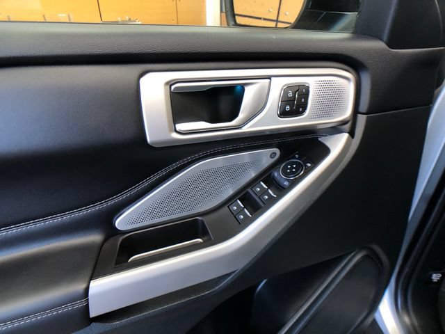 Certified 2023 Ford Explorer Limited w/ Limited Technology Package AWD/4WD image 12